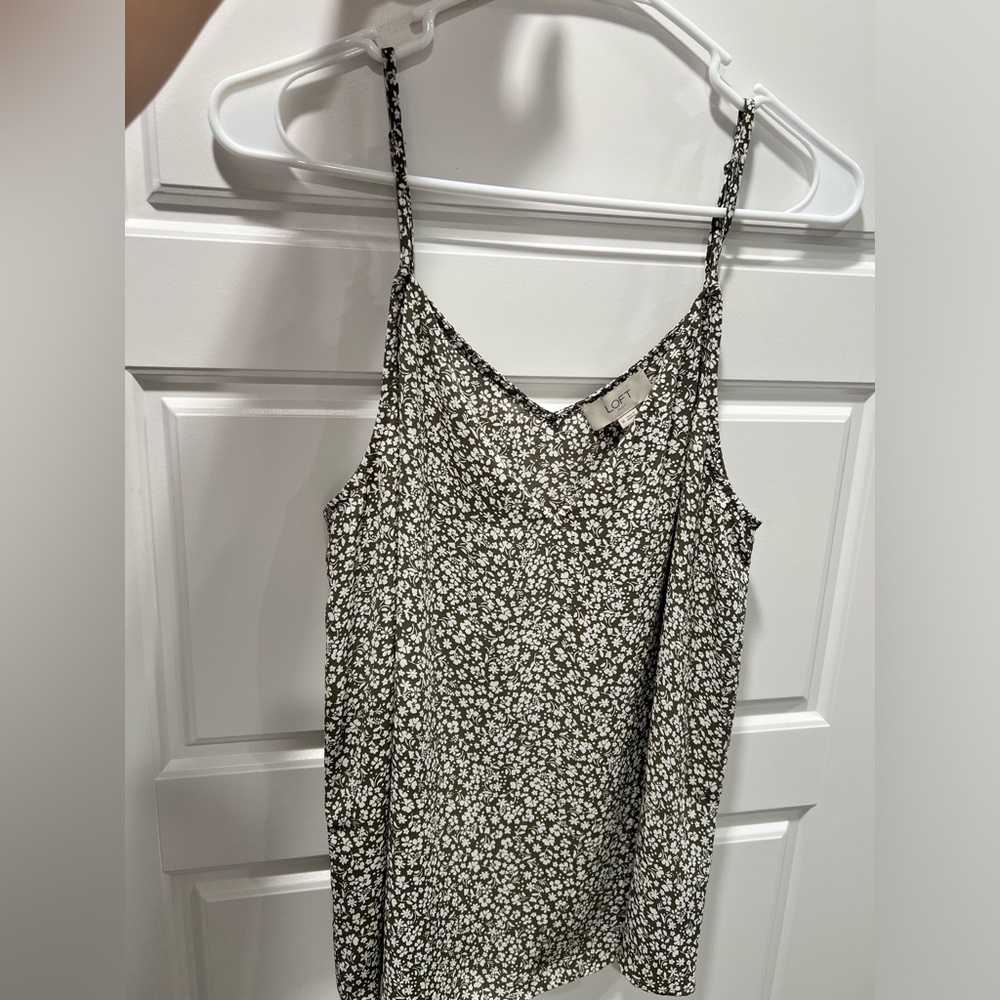 Loft tank top, worn twice, green size medium